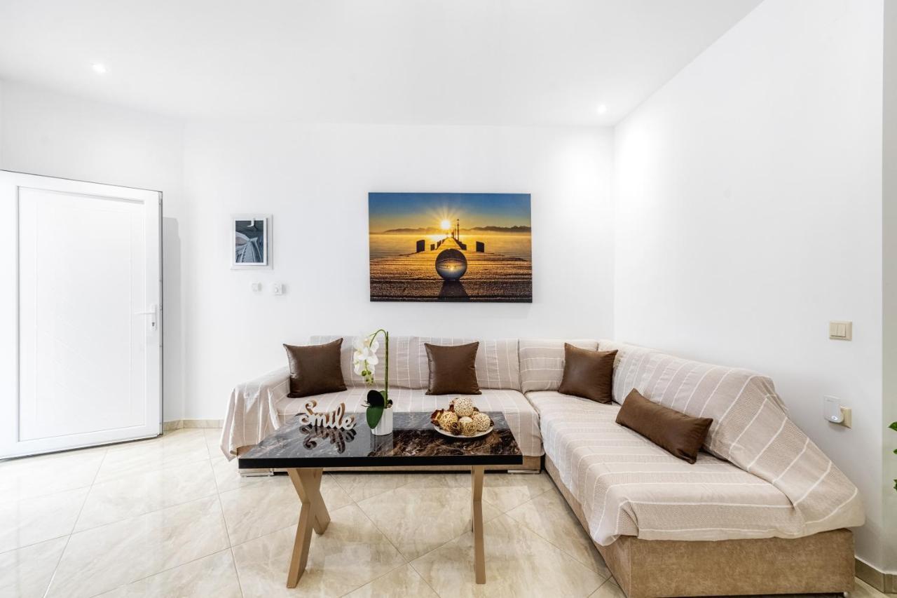 4You Luxury Apartments By Keyplanner Moraḯtika Buitenkant foto