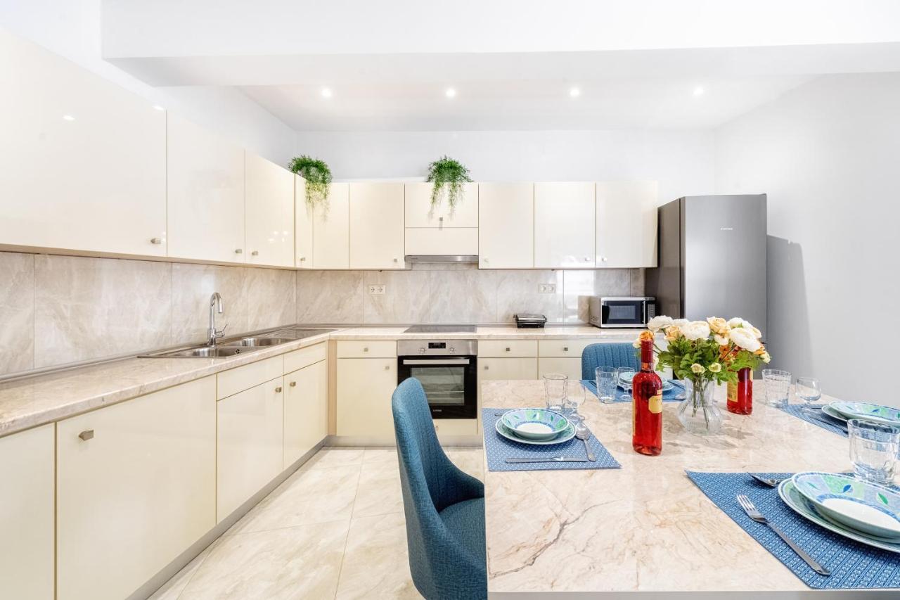 4You Luxury Apartments By Keyplanner Moraḯtika Buitenkant foto
