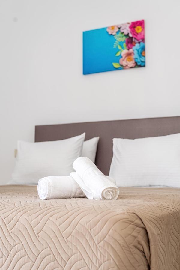 4You Luxury Apartments By Keyplanner Moraḯtika Buitenkant foto