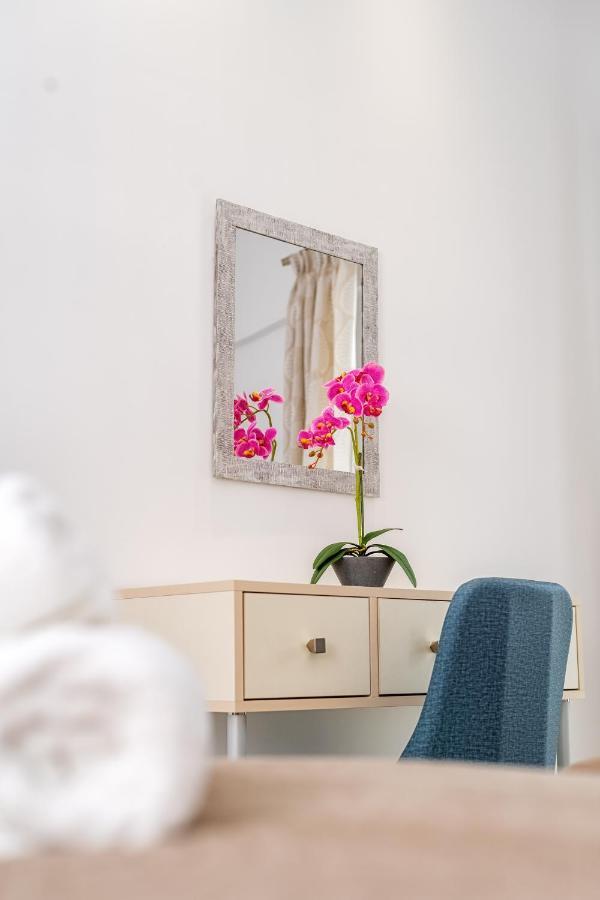 4You Luxury Apartments By Keyplanner Moraḯtika Buitenkant foto