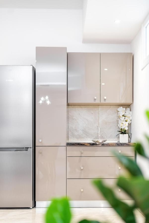 4You Luxury Apartments By Keyplanner Moraḯtika Buitenkant foto